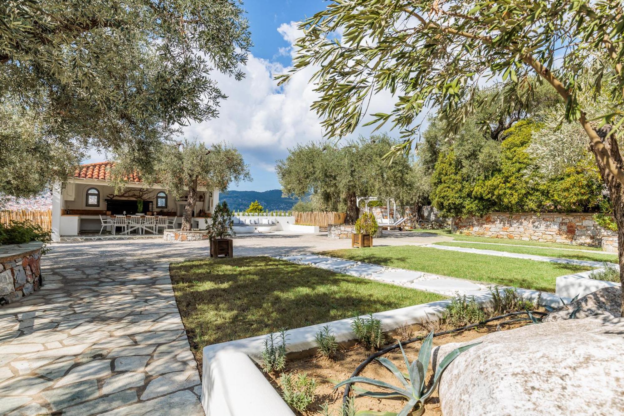 Evlalia Studios & Villas Скопелос Екстериор снимка